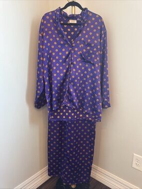 Victoria’s Secret Satin Pajama Set Women’s Large Purple Gold Print Button Front